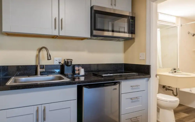Ogunquit Hotel & Suites