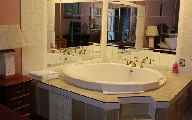 Ritz Inn Niagara