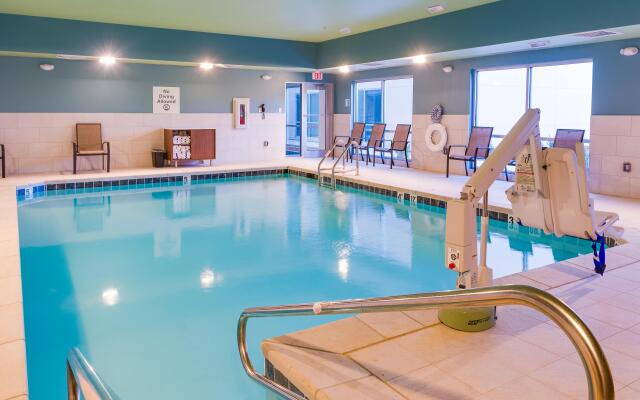 Holiday Inn Express & Suites Russellville by IHG