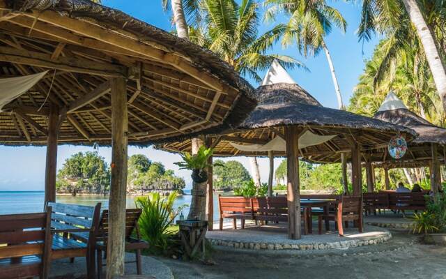 Caluwayan Palm Island Resort