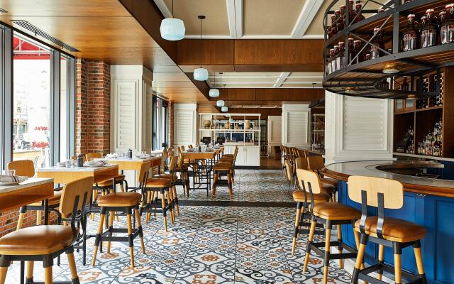Kimpton Journeyman Hotel by IHG