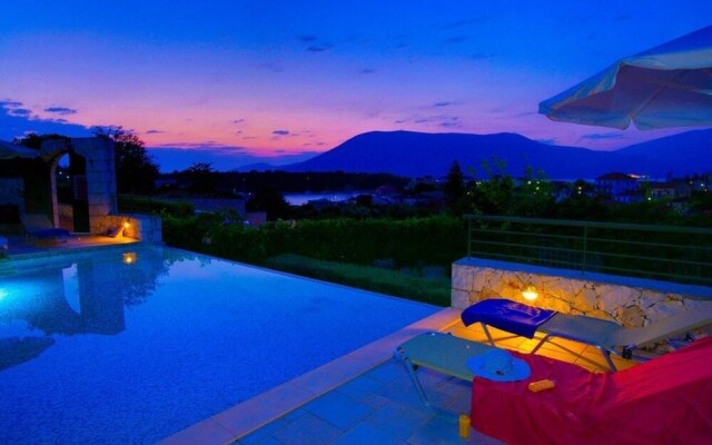 Kefalonia Villas Villa Dentrolivano