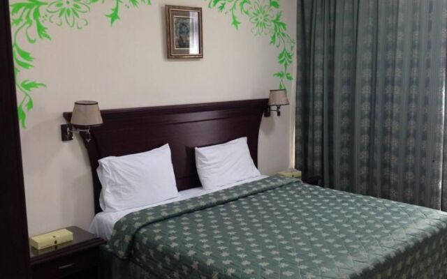 Liwa Plaza Hotel Apartments
