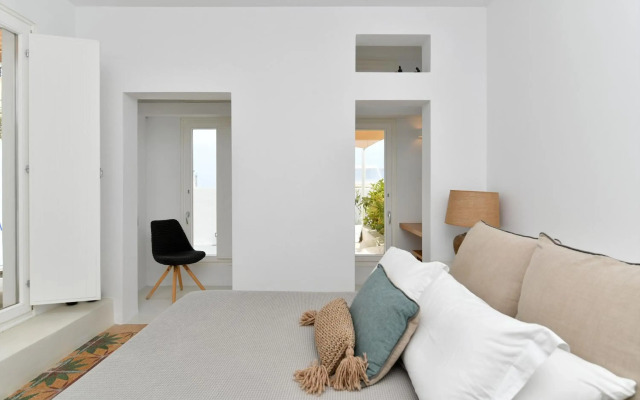 Thiro Villas Santorini