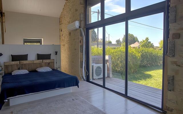 Inviting holiday home in Gourdon with terrace