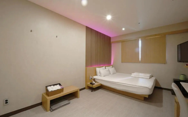 Nampo Comma Hotel