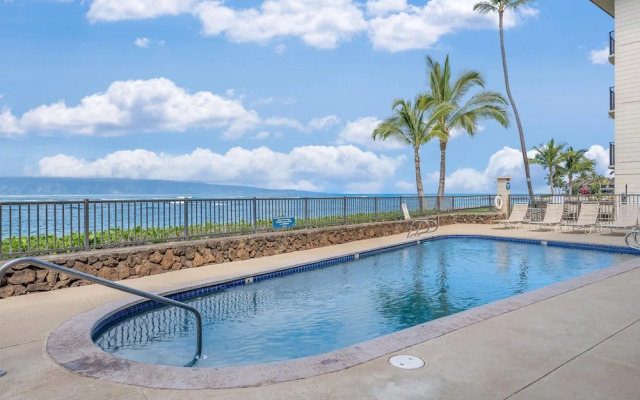 Kahana Reef 215 in Lahaina