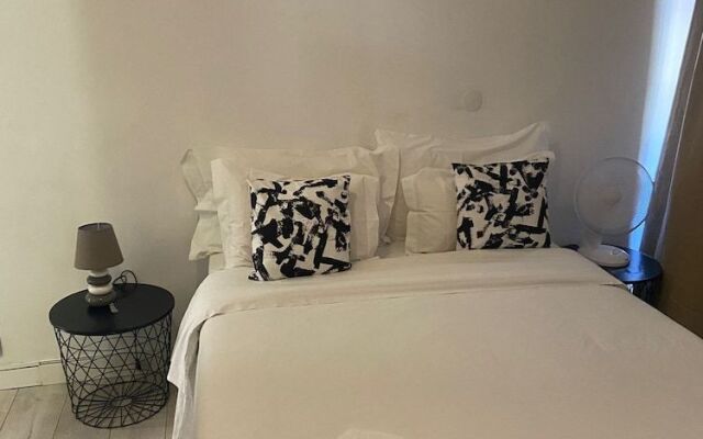 Santo Amaro Guest House