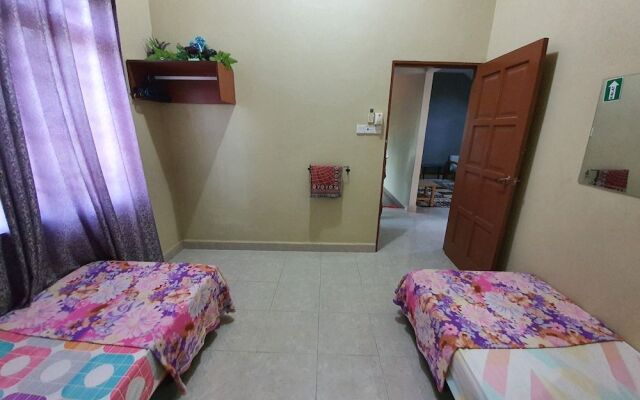 OYO HOME 90280 Darussalam Homestay
