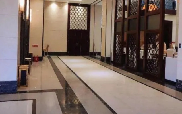 Lakeview Peninsula Holiday Hotel