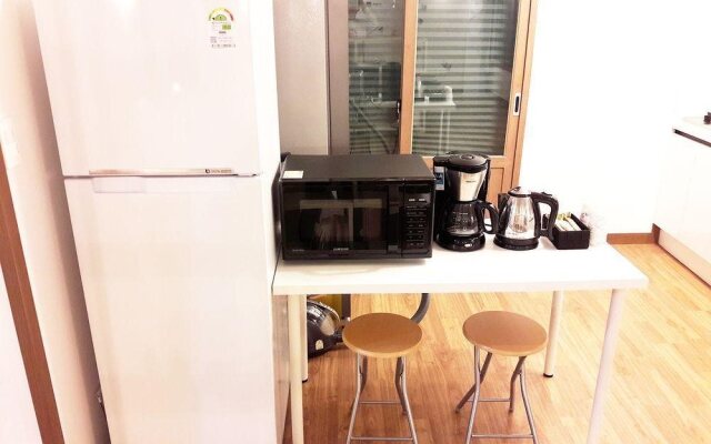 Guesthouse Enoch - Hostel