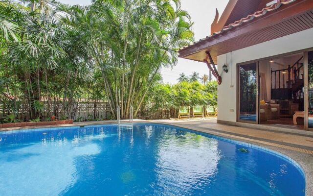 Unique Thai Style 4BR Pool Villa Nikkie