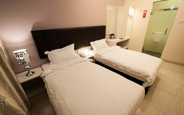 Seven Boutique Hotel