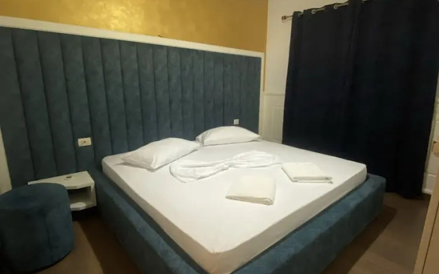 Hotel Red Apple