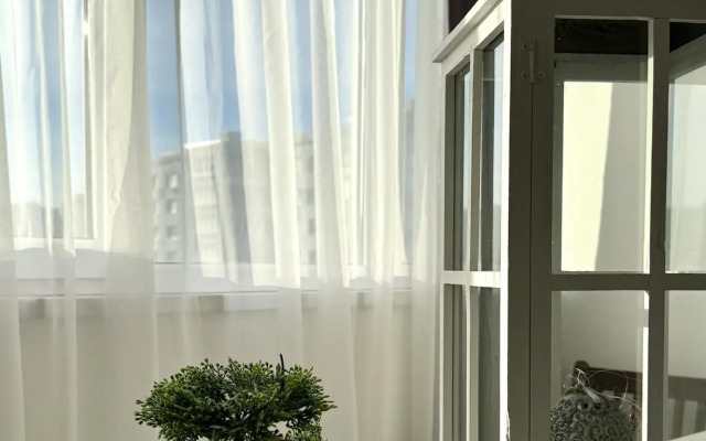 Apart Mari на набережной Генерала Карбышева 18