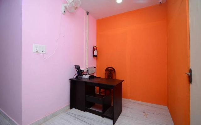 OYO 30742 Amita Guest House