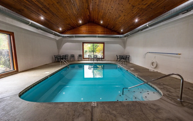 Amazing Grace - Two Bedroom Cabin