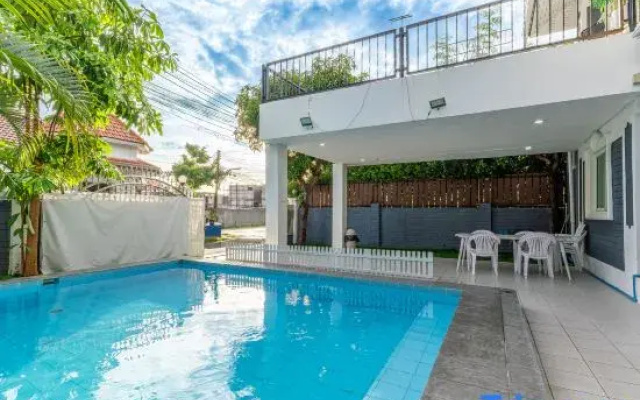 Thai Home Villas 5BR in Patamnak City