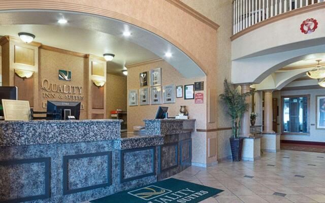 Comfort Inn & Suites