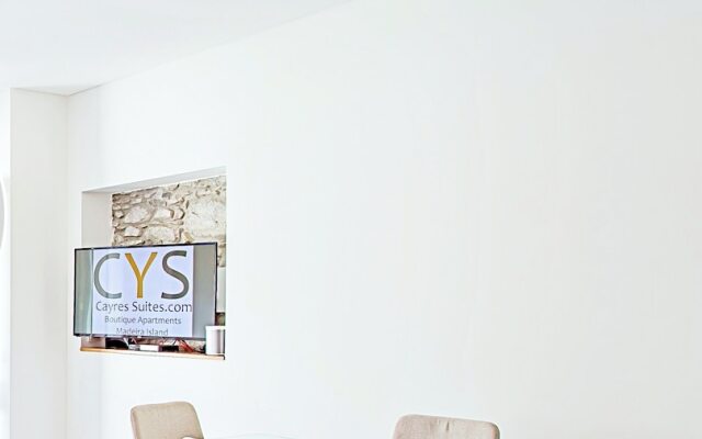 Cayres Suites Surdo