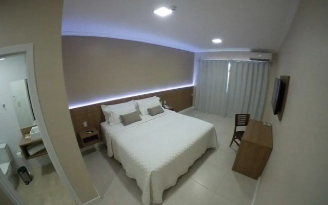 Confort Fronteira Hotel