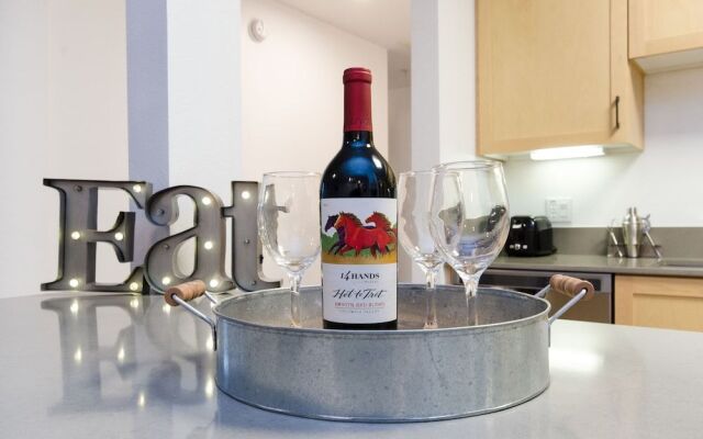 Hollywood Walk of Fame Two Bedrooms