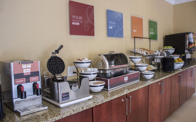 Comfort Inn & Suites