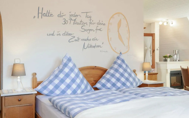 Charming Apartment in Weissenbrunn Near Forest