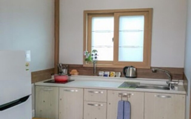 Gyeongju Feelhouse Pension