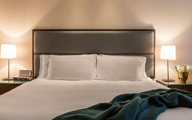Oaks Gold Coast Hotel