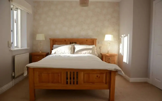 Modern 3 Bedroom Dublin House Near The Sea