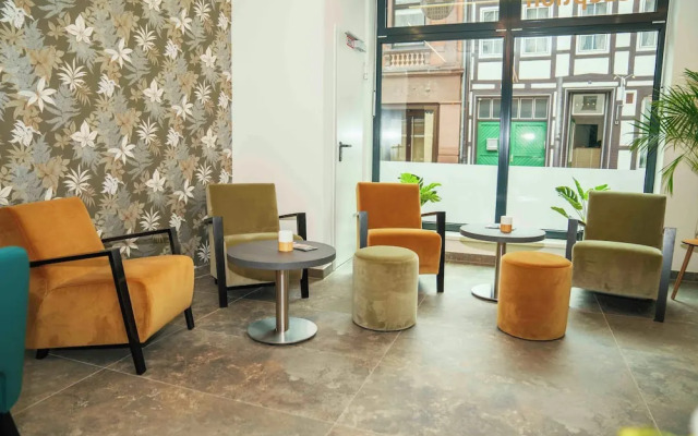 Central Hotel & Lounge Adult Only