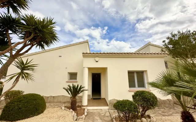 Three Bedroom Villa With Private Pool in Moraira