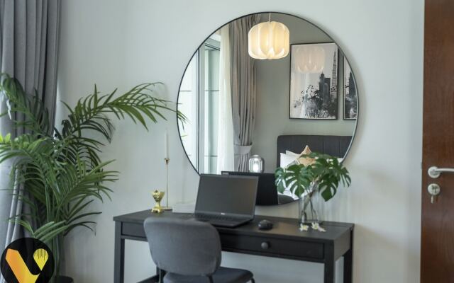 Vogue Blvd Walk near Burj Khalifa/ Dubai Mall