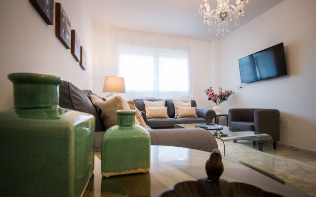 Holidays2Malaga Terrace Center Apartments