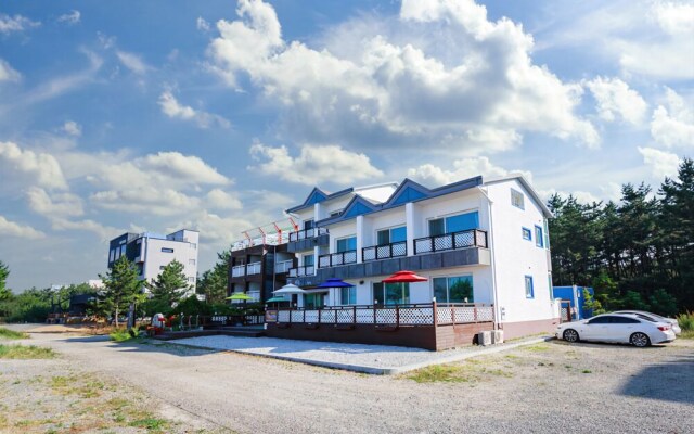 Yangyang Mybeach Pension