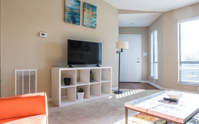 Spacious Uptown Apartments
