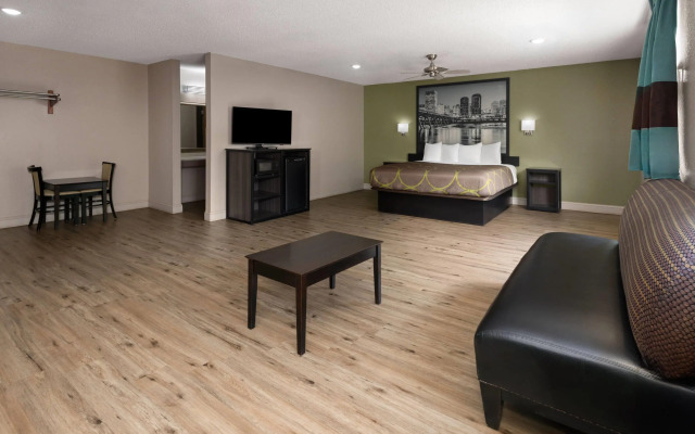 Super 8 by Wyndham Richmond Midlothian Turnpike
