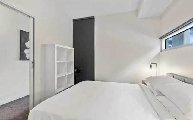 Fitzroy North 1-bed With Balcony by Edinburgh Park