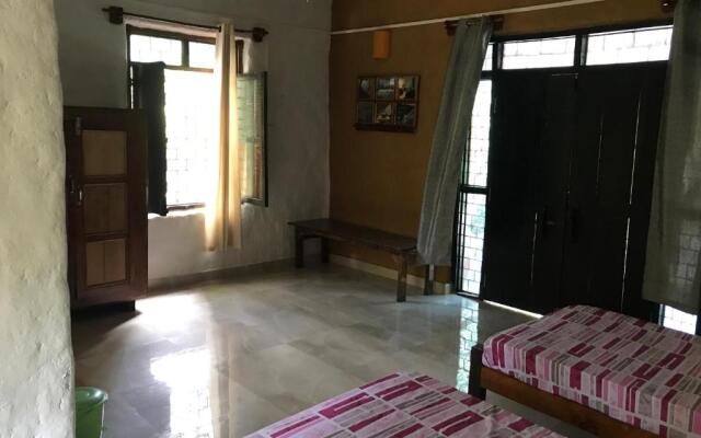 Kamp Kamouflage Kanha