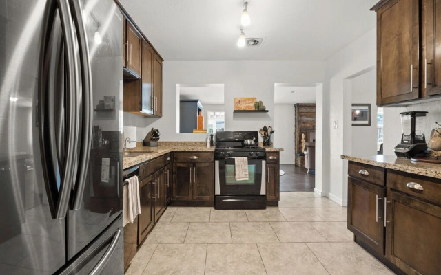 Campbell - Foodie Paradise w Pool Games Nightlife