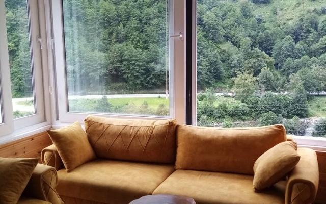 Zisto Apart Otel