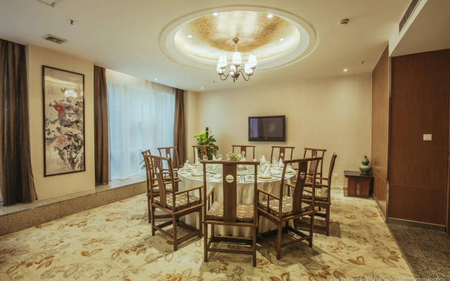 Holiday Inn Xi'an Big Goose Pagoda by IHG