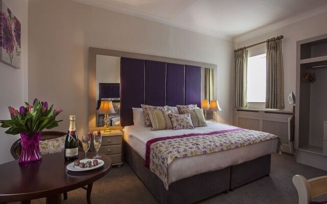 Breffni Arms Hotel