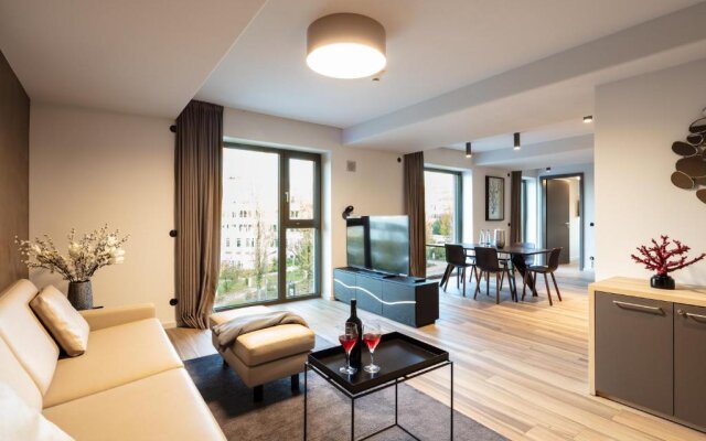 Golden Ball, Exclusive Serviced Apartments Munich
