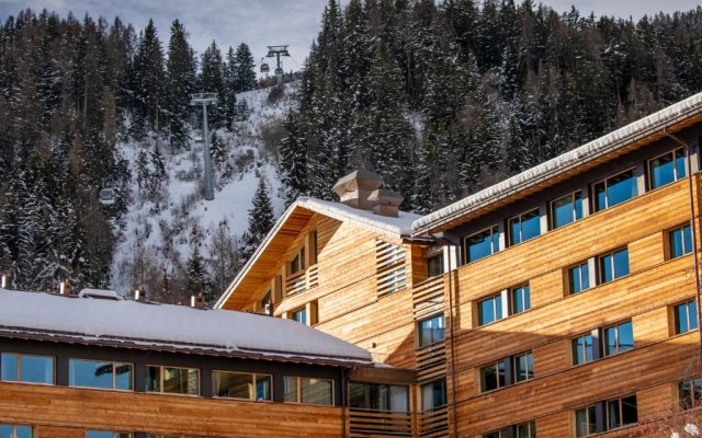 SWISSPEAK Resorts by Pierre & Vacances Premium Vercorin — 3-star hotel in Chalais