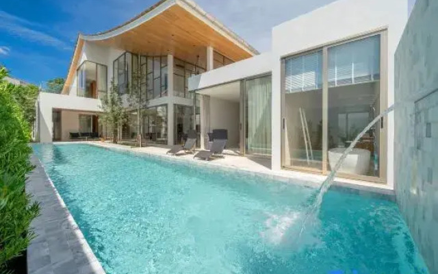 Trinity Luxe- 5 Bedroom 20 Meter Pool Luxury Villa