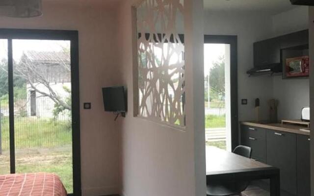 Superbe Studio meublé idéal pour couple ZEN avec SPA