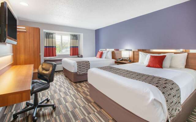 Microtel Inn & Suites by Wyndham Pittsburgh Airport