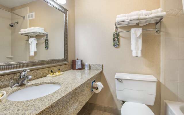 Best Western Plus Bridgeport Inn